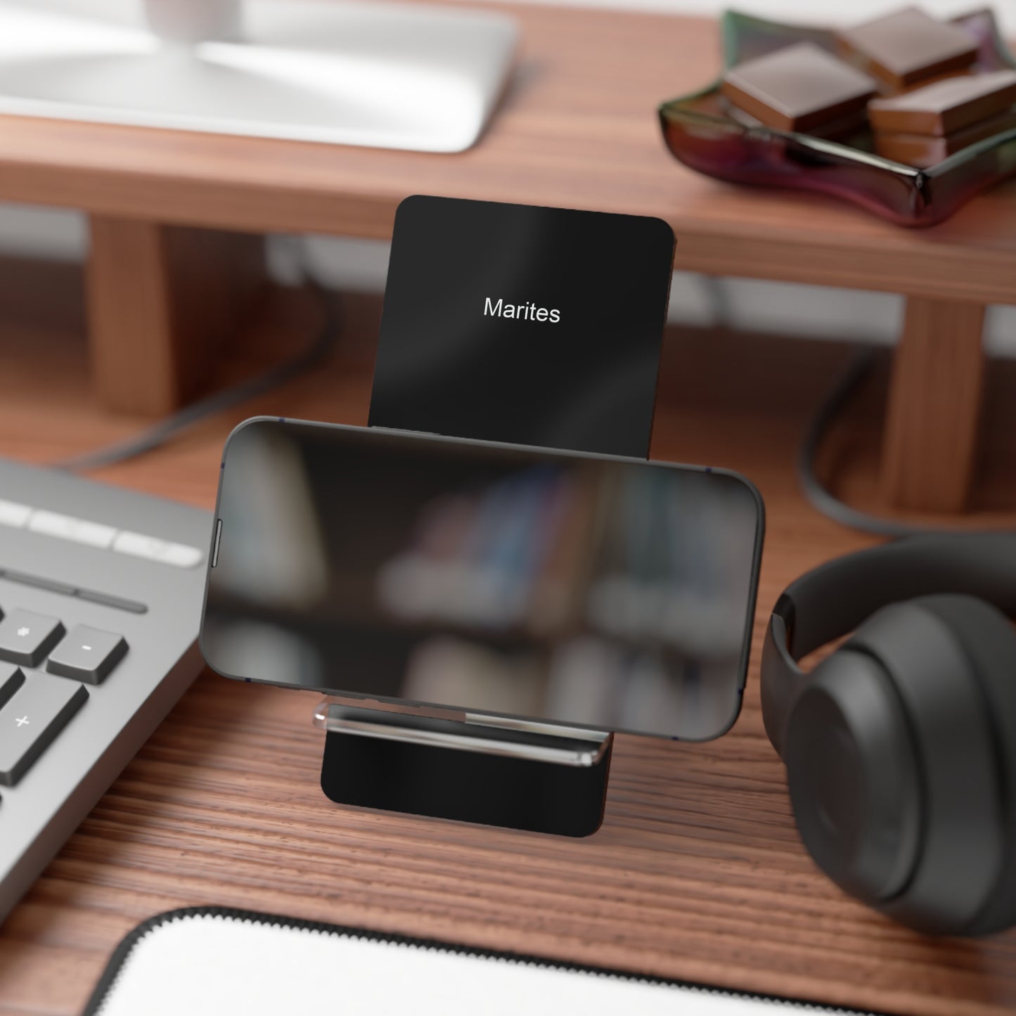 Marites is Calling | Mobile Stand